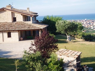 Villa in Vendita a Martinsicuro, 1'000'000€, 350 m²