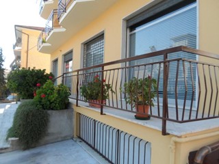 Immobile commerciale in Vendita a Castel di Lama, 604 m²