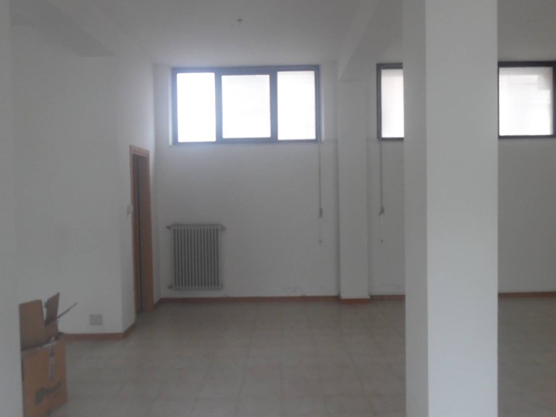 Ufficio in Vendita a Monteprandone, 47'000€, 75 m²