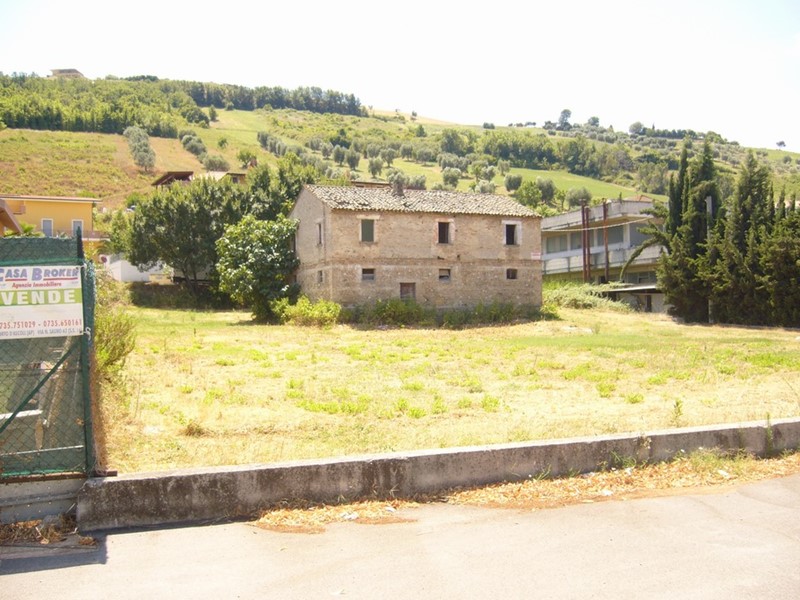 Terreno edificabile in Vendita a Colonnella, 300'000€, 2500 m²