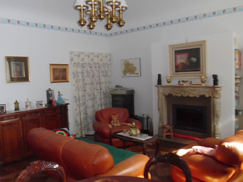 Casa Indipendente in Vendita a Ripatransone, 585 m²