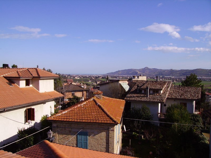 Casa Indipendente in Vendita a Spinetoli, 50'000€, 120 m²