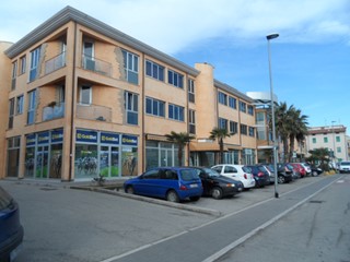 Immobile commerciale in Vendita a San Benedetto del Tronto, 270'000€, 160 m²