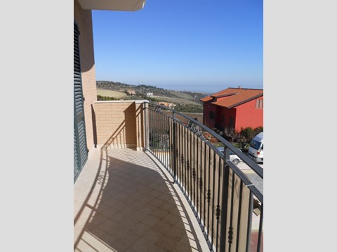 Quadrilocale in Vendita a Colonnella, 135'000€, 80 m²