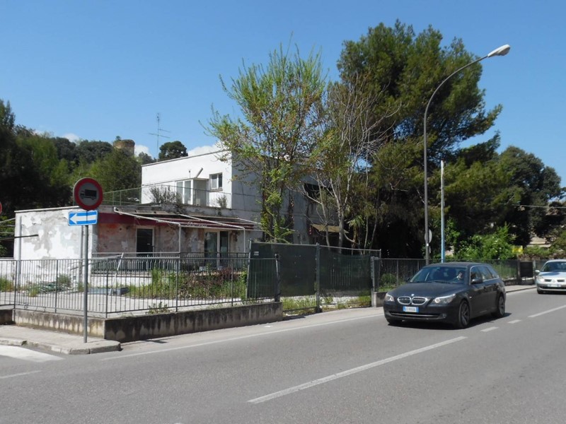 Immobile commerciale in Vendita a San Benedetto del Tronto, 800 m²