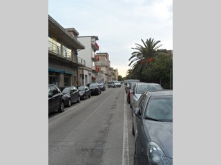 Immobile commerciale in Vendita a San Benedetto del Tronto, 180'000€, 105 m²