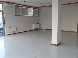 Immobile commerciale in Vendita a San Benedetto del Tronto, 450 m²