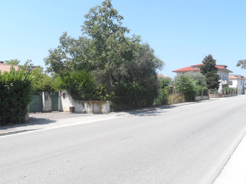 Terreno edificabile in Vendita a Sant'Egidio alla Vibrata, 120'000€, 1155 m²