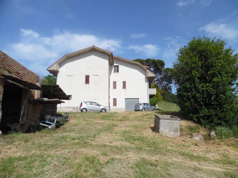 Casa Indipendente in Vendita a Monsampolo del Tronto, 330'000€, 360 m²