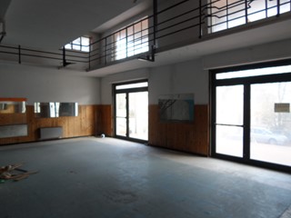 Magazzino in Vendita a Grottammare, 350'000€, 740 m²