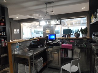 Attività commerciale in Affitto a San Benedetto del Tronto, 80'000€, 150 m²