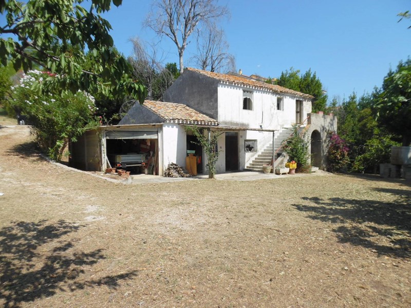 Rustico in Vendita a Colonnella, 150'000€, 110 m²