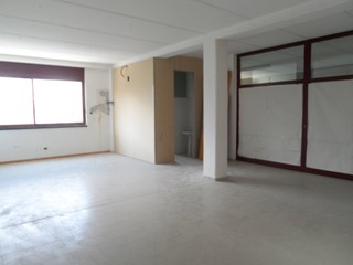 Ufficio in Vendita a San Benedetto del Tronto, 128'000€, 128 m²