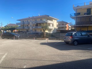 Box in Vendita a San Benedetto del Tronto, 8'000€, 13 m²