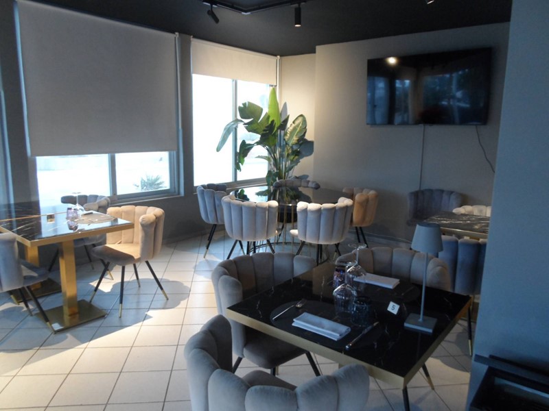 Attività commerciale in Vendita a San Benedetto del Tronto, 550 m²