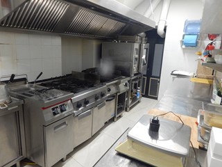 Attività commerciale in Vendita a Grottammare, 250 m²