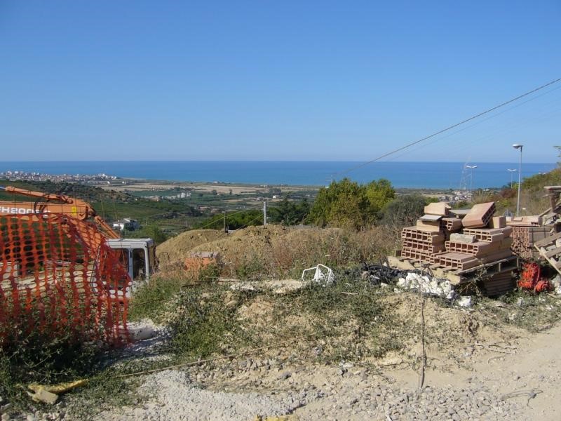 Terreno edificabile in Vendita a Colonnella, 95'000€, 800 m²