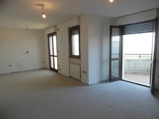 Trilocale in Vendita a Colonnella, 150'000€, 88 m²