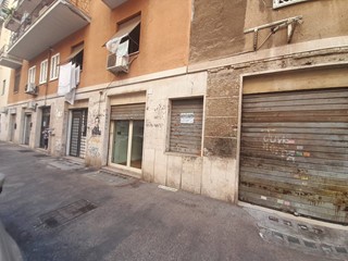 Immobile commerciale in Vendita a Roma, 80'000€, 44 m²