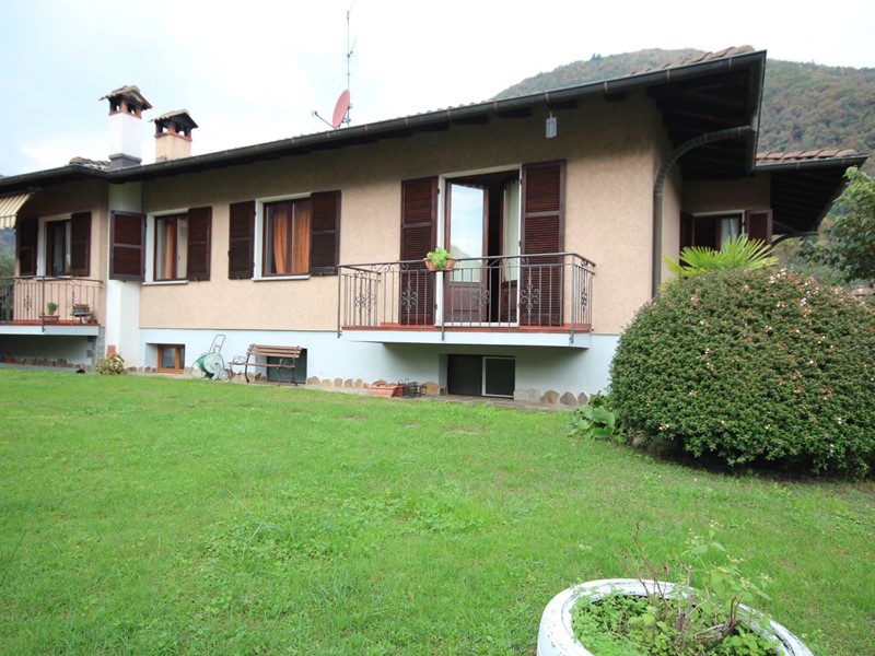 Casa Indipendente in Vendita a Cannobio, 680'000€, 220 m²