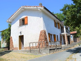 Casa Indipendente in Vendita a Pareto, 85'000€, 600 m²