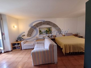 Monolocale in Affitto a Como, 850€, 45 m²