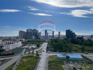 Trilocale in Vendita a Napoli, 210'000€, 84 m²