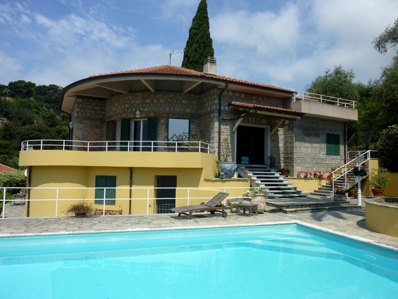 Villa in Vendita a Bordighera, 2'300'000€, 400 m²