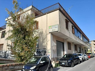 Immobile commerciale in Affitto a Nocera Superiore, 1'400€, 380 m²