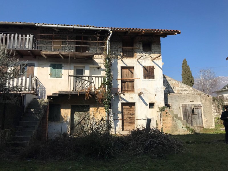Rustico in Vendita a Aviano, 45'000€, 440 m²