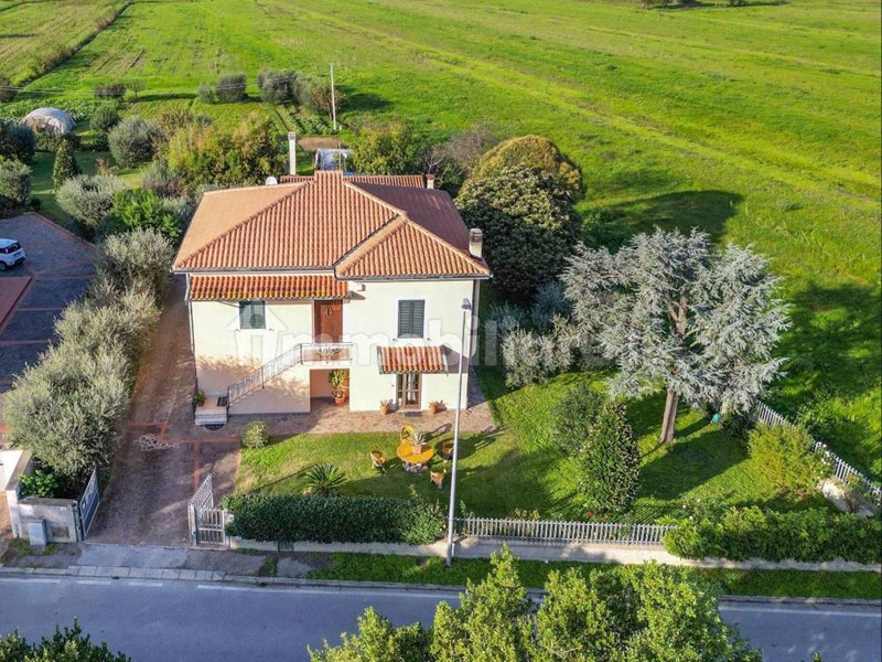 Casa Indipendente in Vendita a Castelfranco di Sotto, 305'000€, 200 m²