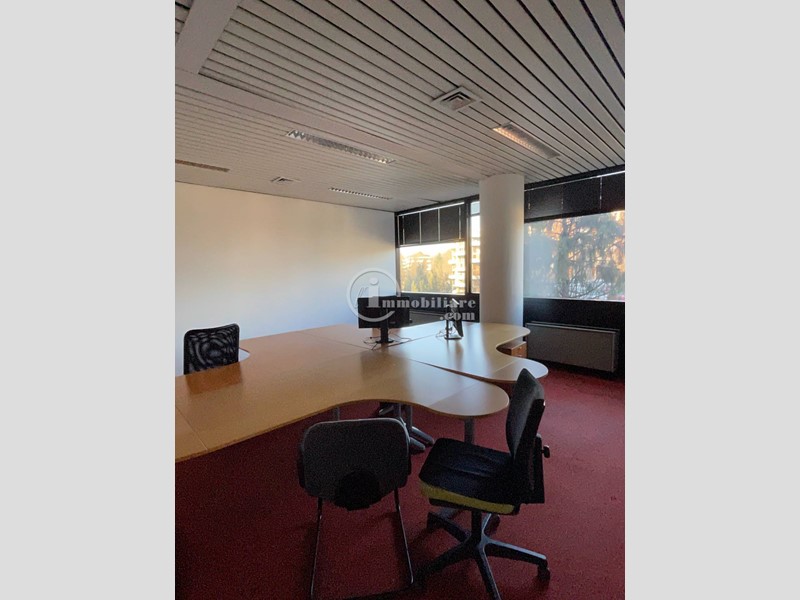 Ufficio in Vendita a Gallarate, 95'000€, 60 m²