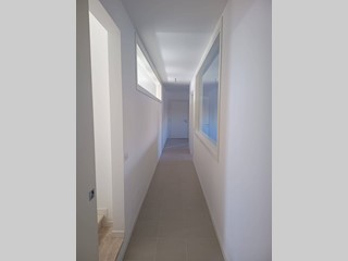 Ufficio in Affitto a Pesaro, 750€, 120 m²