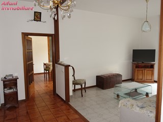 Appartamento in Vendita a Bibbiena, 99'000€, 110 m²