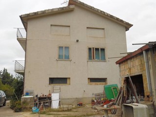Casa Indipendente in Vendita a Ripatransone, 139'000€, 260 m²