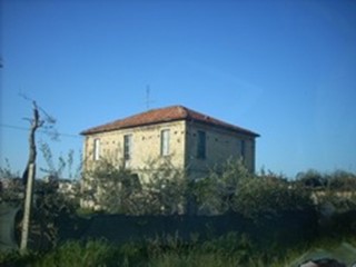 Rustico in Vendita a San Benedetto del Tronto, 400 m²