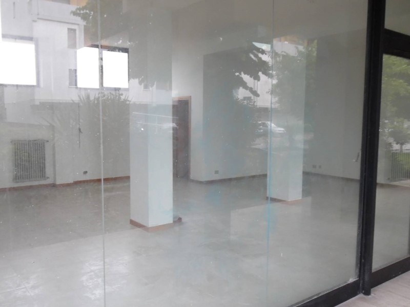 Ufficio in Vendita a Monteprandone, 47'000€, 75 m²