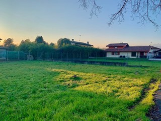 Terreno edificabile in Vendita a Cordenons, 95'000€, 774 m²