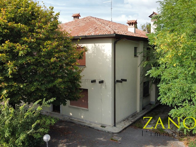 Villa in Vendita a San Lorenzo Isontino, 298'000€, 377 m², con Box