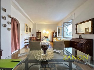 Appartamento in Vendita a Gorizia, 145'000€, 108 m²