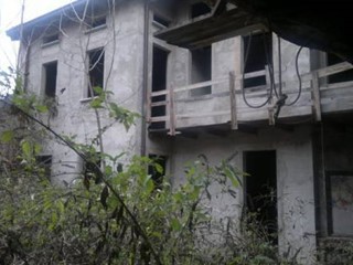 Appartamento in Vendita a Erba, 350'000€, 700 m²