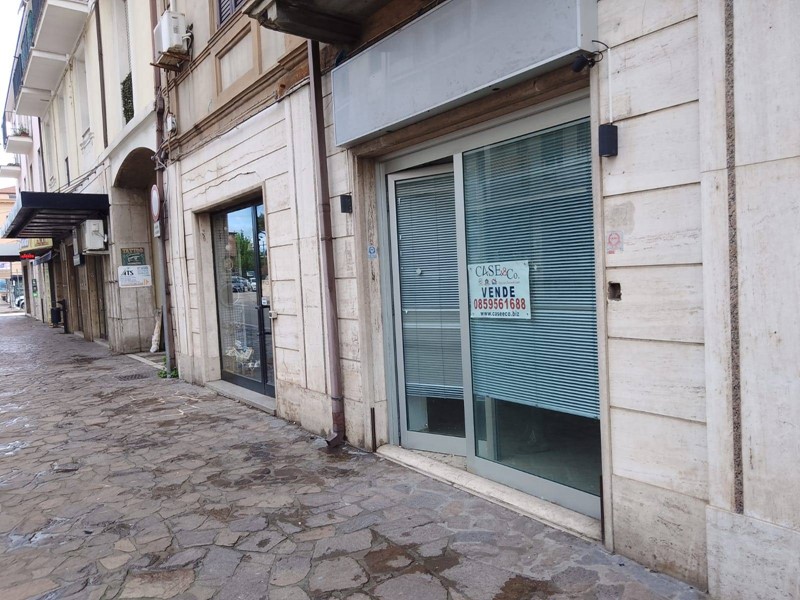 Immobile commerciale in Vendita a Giulianova, 70'000€, 40 m²