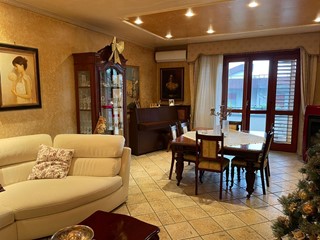 Appartamento in Vendita a Ottaviano, 160'000€, 150 m²