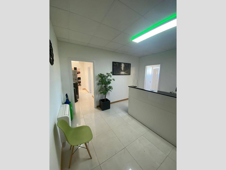 Attività commerciale in Affitto a Mogliano Veneto, 900€, 110 m²