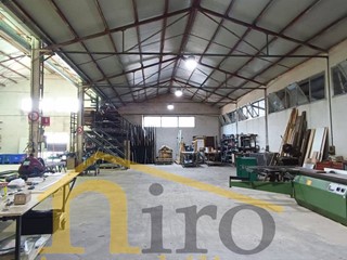 Capannone in Vendita a San Giovanni Teatino, 365'000€, 1400 m²