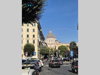 Immobile commerciale in Vendita a Roma, 494'000€, 102 m²