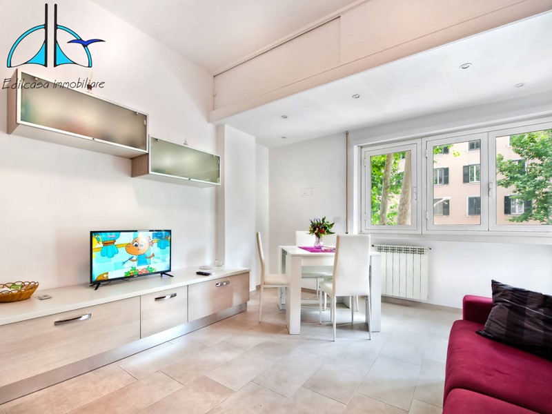 Bilocale in Vendita a Roma, 50'000&euro;, 51 m²