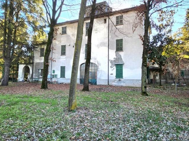 Immobile commerciale in Vendita a Casteggio, 295'000€, 800 m²