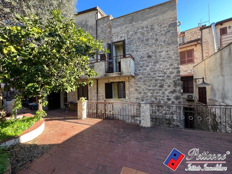 Villa in Vendita a Ausonia, 99'000€, 200 m²