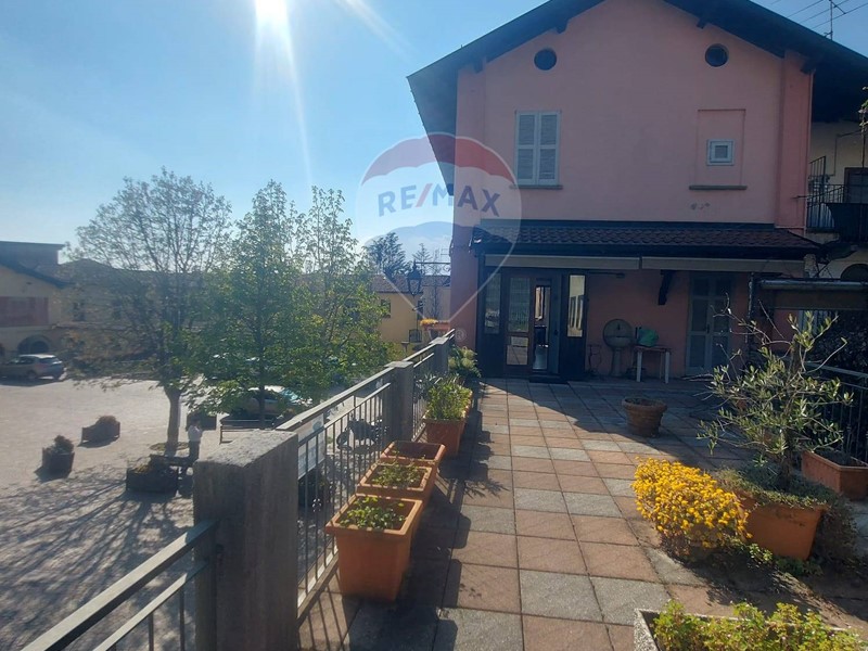 Bilocale in Vendita a Gemonio, 94'500€, 95 m²